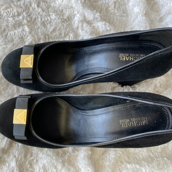 GENTLY USED MICHAEL KORS CAROLINE PUMP CLASSIC BLACK 8 - Picture 4 of 7